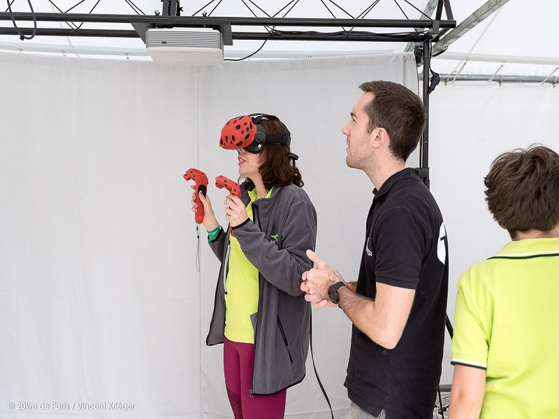 Animation team building - Animation de team building en réalité virtuelle, exemple de nos prestations de team building en réalité virtuelle en déplacement en entreprise avec nos casques de réalité virtuelle pour des prestations innovantes et originales.